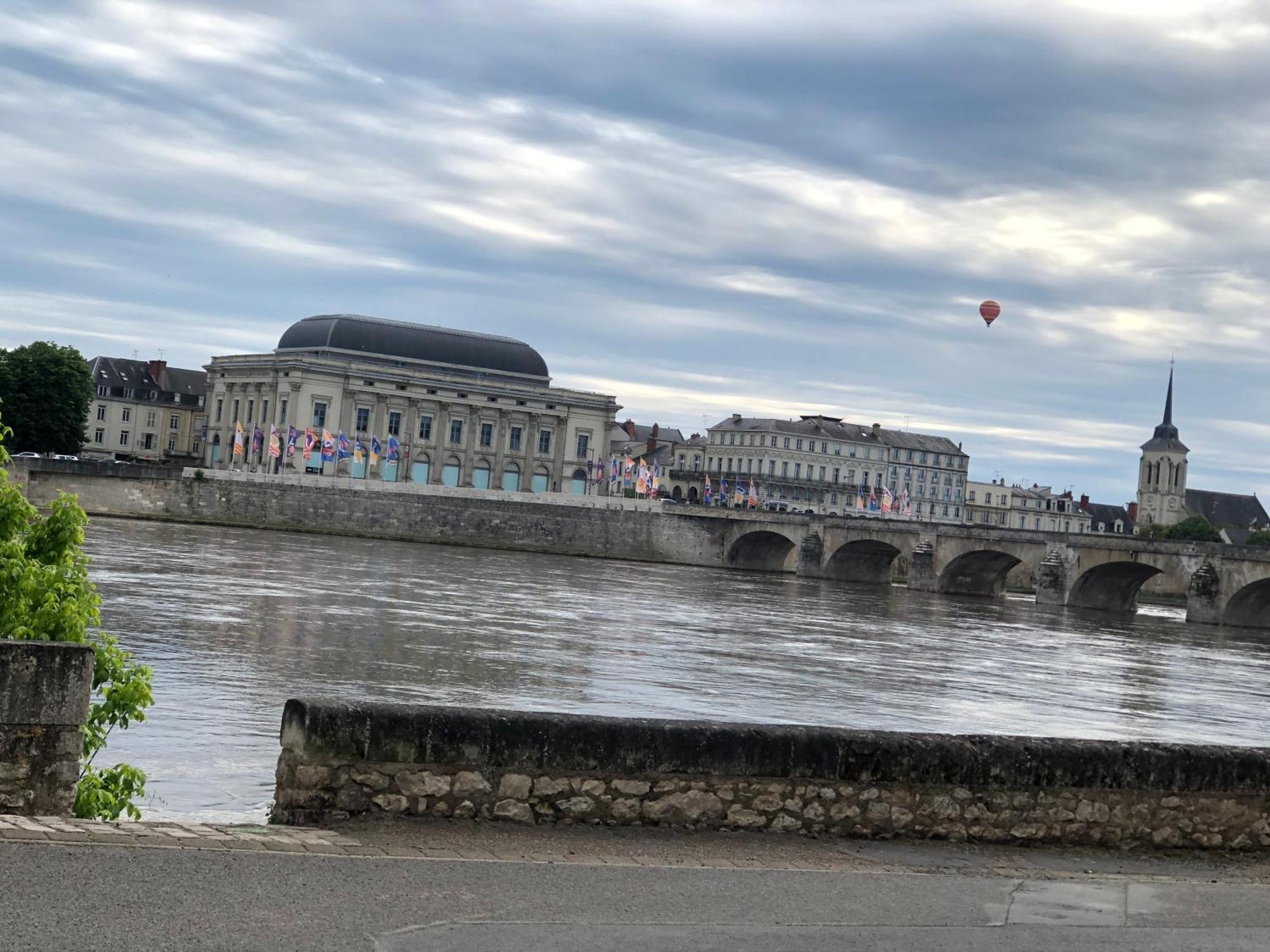 Hotel Aux Marquises Saumur Esterno foto